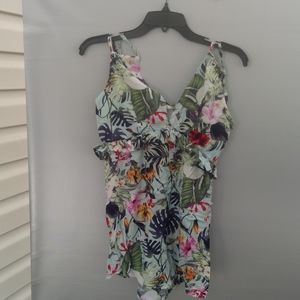 Parc & Lex Floral Romper Size M